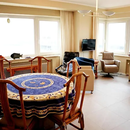 Attic In By The 니우포르트